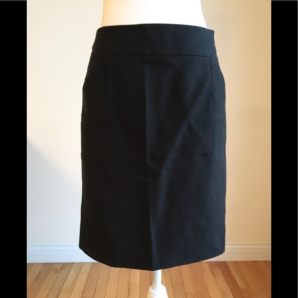 J. Crew Dresses & Skirts - Beautiful J Crew cotton twill pencil skirt!